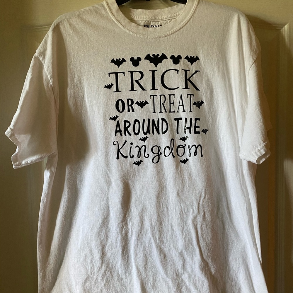 Men’s Halloween Disney White Vinyl T-shirt
